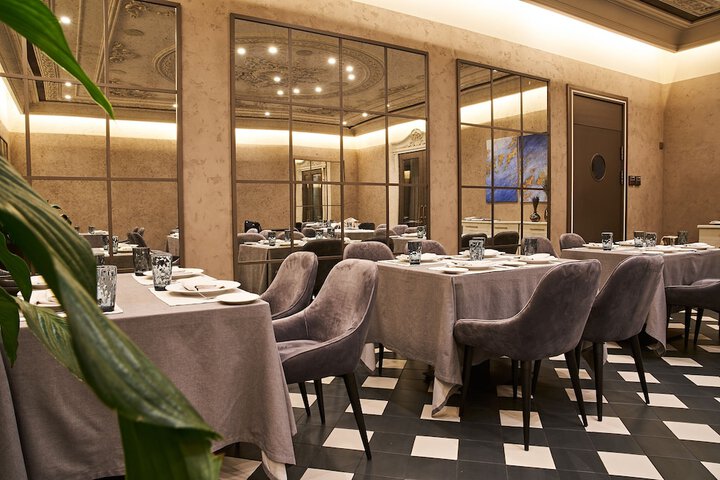 Dining 63 of 79
