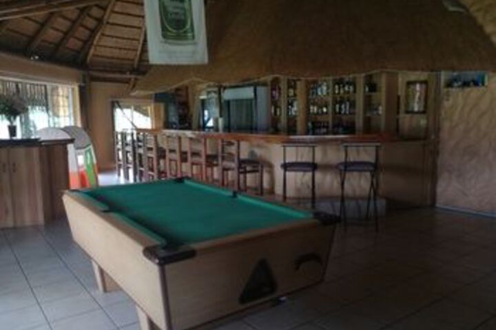 Lounge 41 of 54