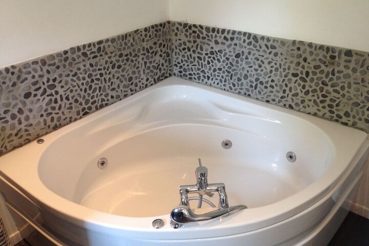 Hot Tub 30 of 63