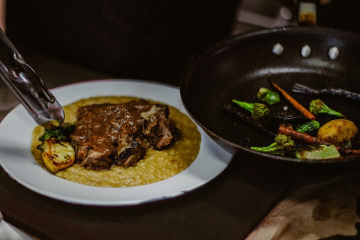 Dining 15 of 22