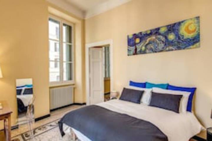 Room 10 of 93