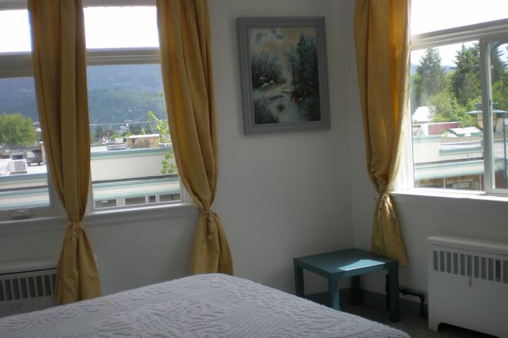 Room 5 of 46