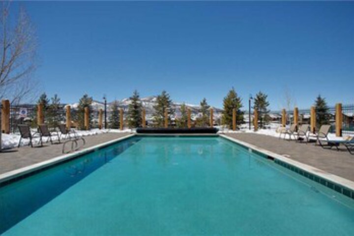 Pool 9 of 19