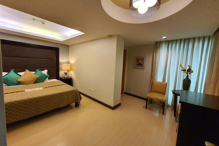 Room 42 of 83