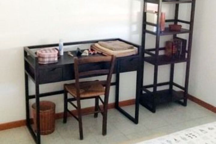 Room 10 of 34