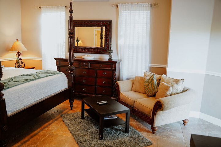 Room 25 of 64