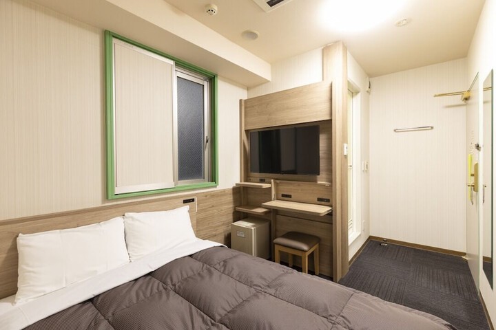 Room 7 of 30