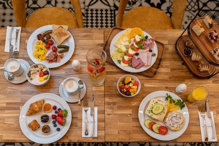 Breakfast/Coffee Service 48 of 56