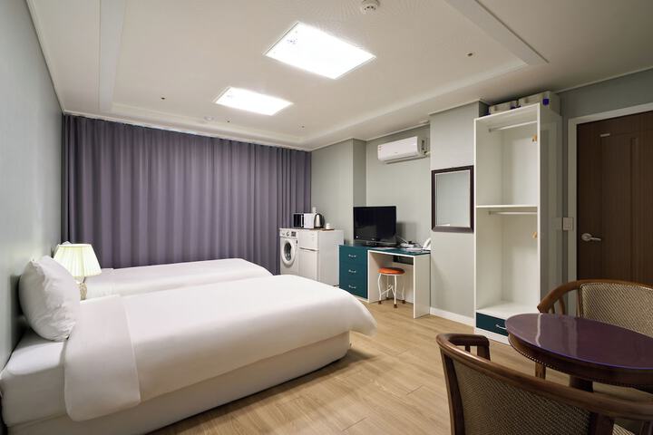Room 7 of 29