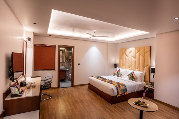 Room 10 of 35