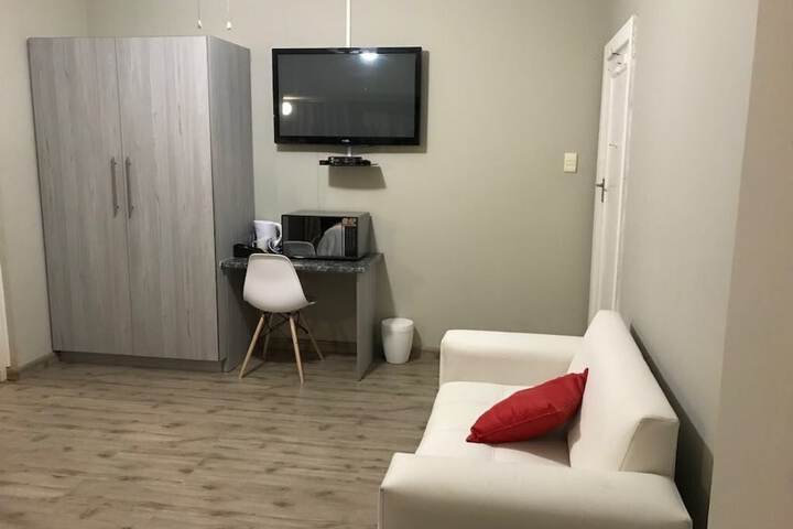 Room 5 of 6