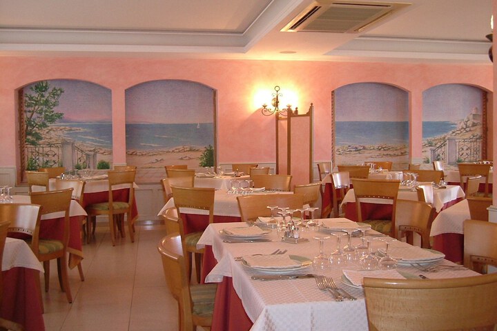 Dining Photos