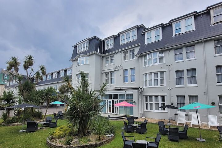 Hotel Exterior 57 of 64