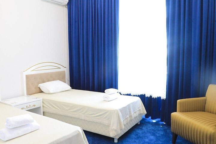Room 15 of 36