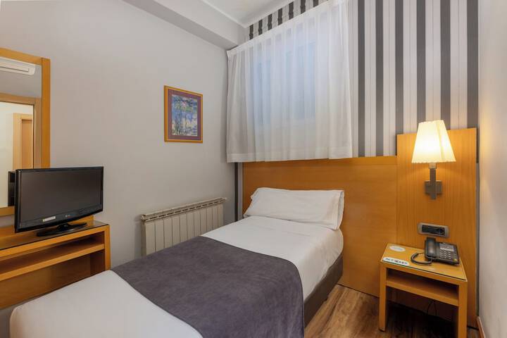 Room 29 of 73