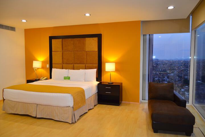 Room 12 of 94