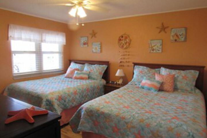 Room 8 of 11