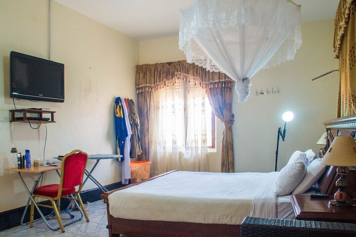 Room 12 of 55