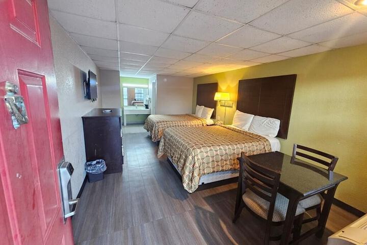 Room 3 of 9