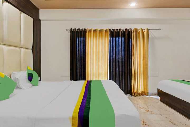 Room 8 of 60