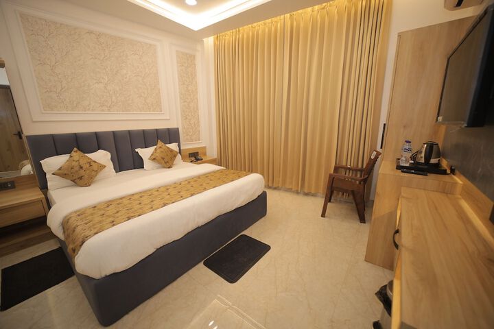 Room 36 of 103