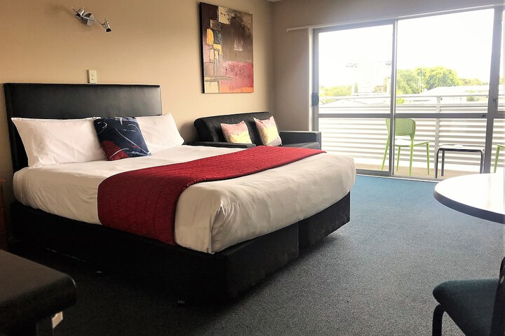 Room 19 of 60