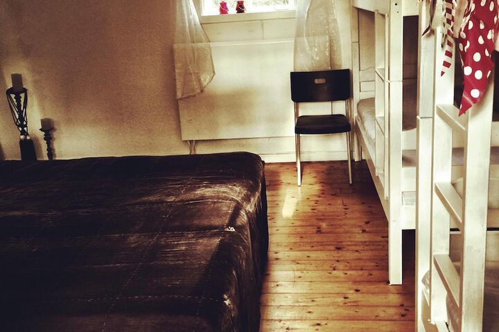 Room 6 of 38