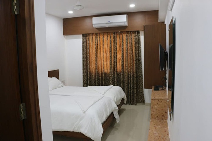 Room 5 of 7