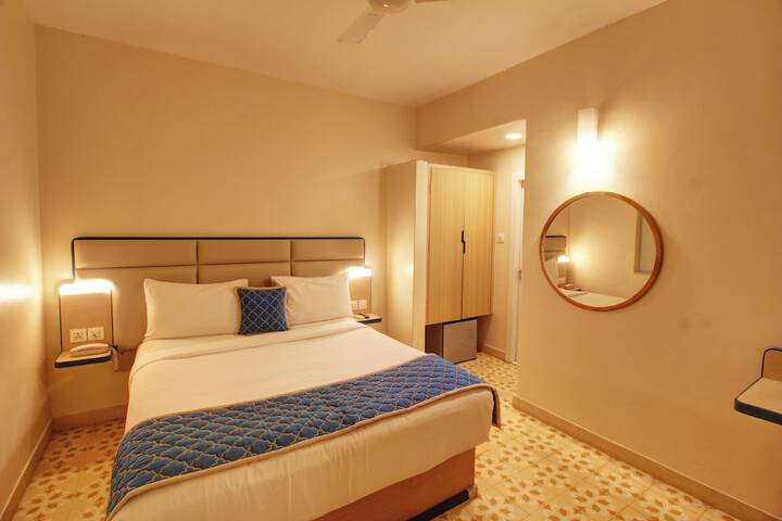 Room 13 of 43