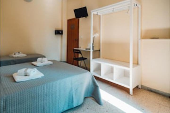 Room 11 of 21