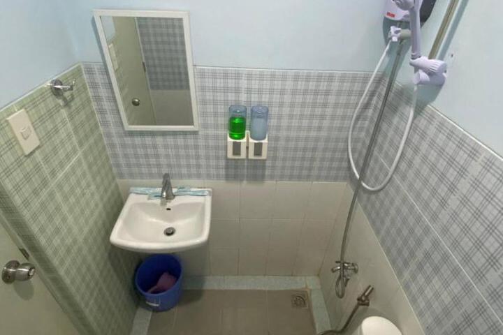 TERRA: Grove area 2 min walk to UPLB Gate