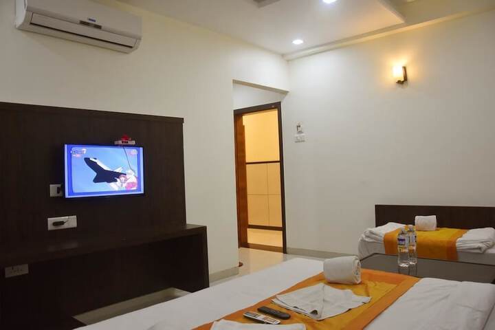 Room 12 of 23
