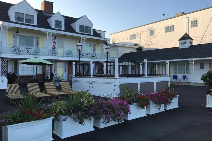 Hotel 44 of 46