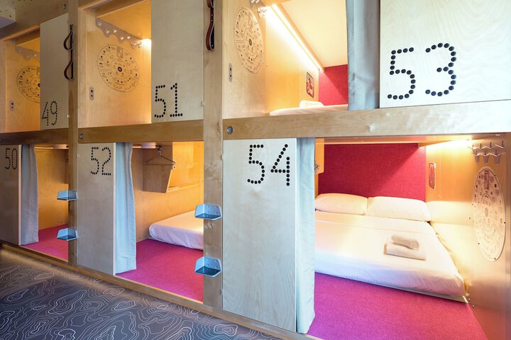 Room 17 of 66