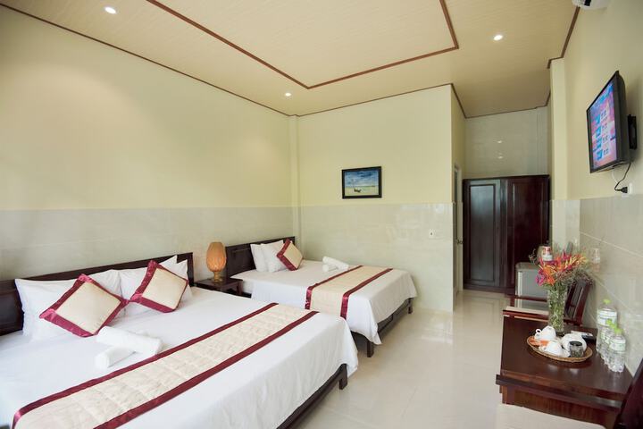 Room 6 of 50