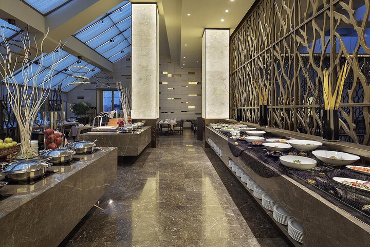 Dining 185 of 243