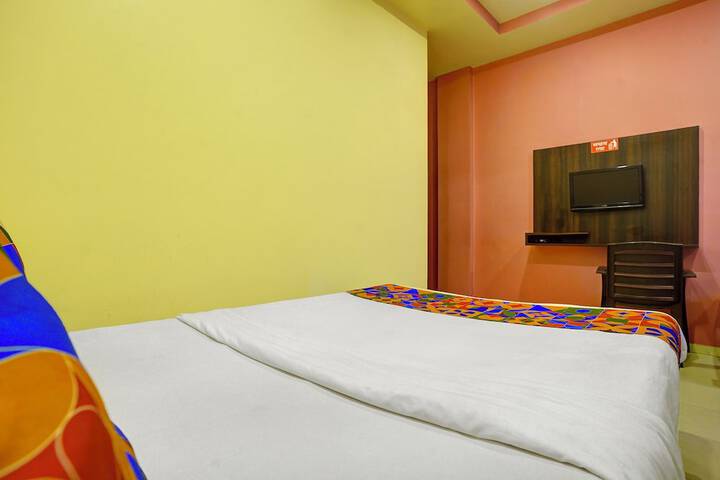 Room 10 of 27