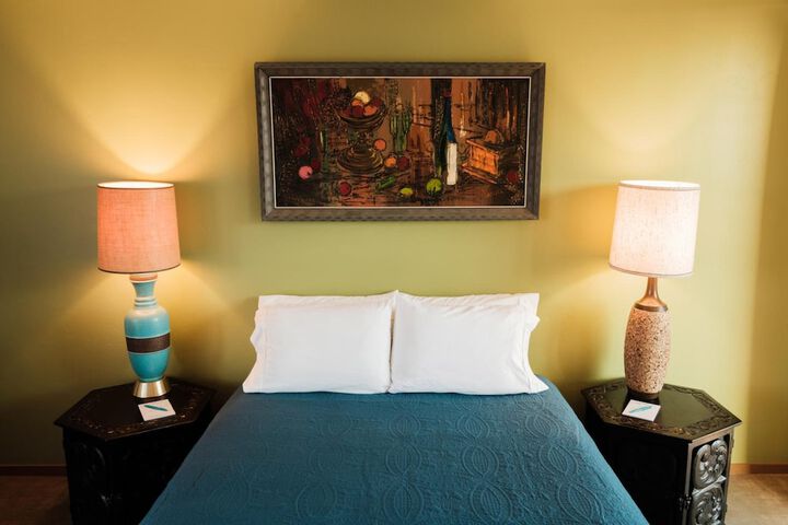 Room 15 of 42