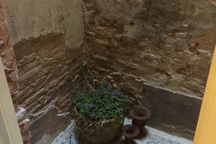 Room 5 of 29