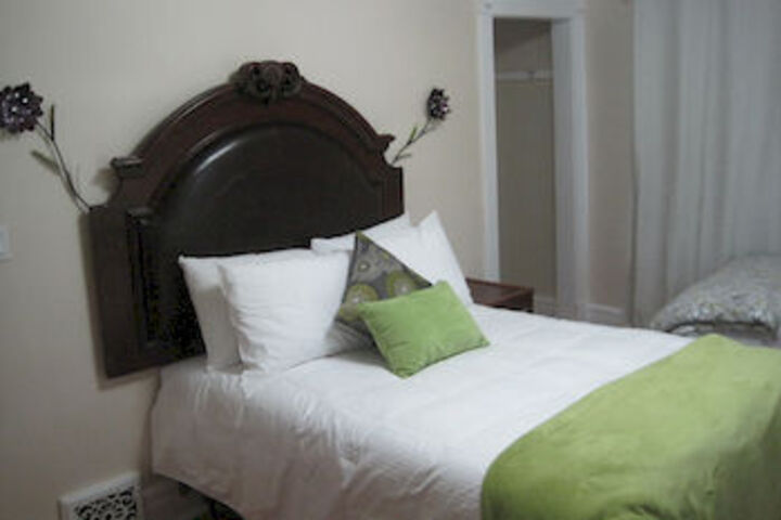 Room 13 of 36