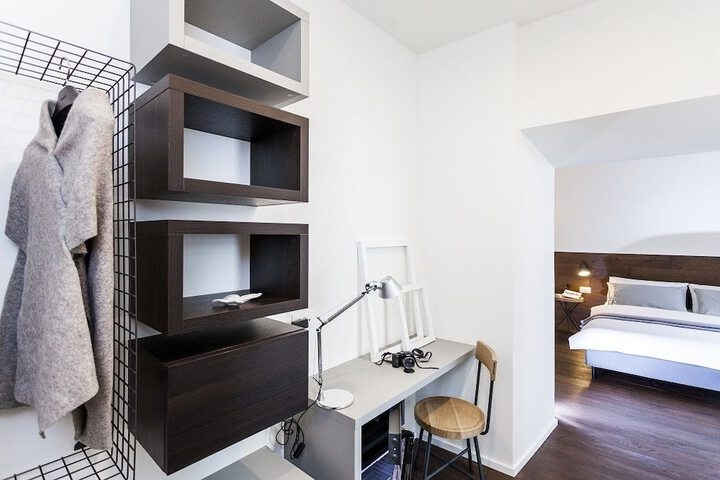 Room 33 of 59