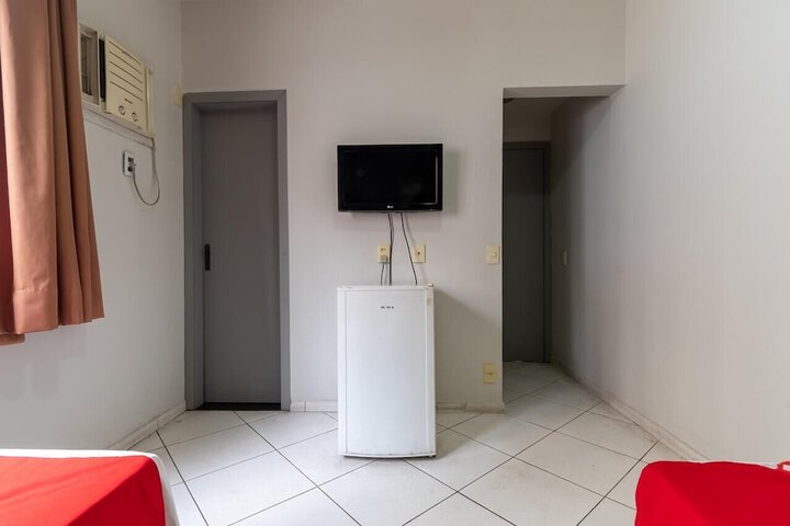 Room 6 of 16