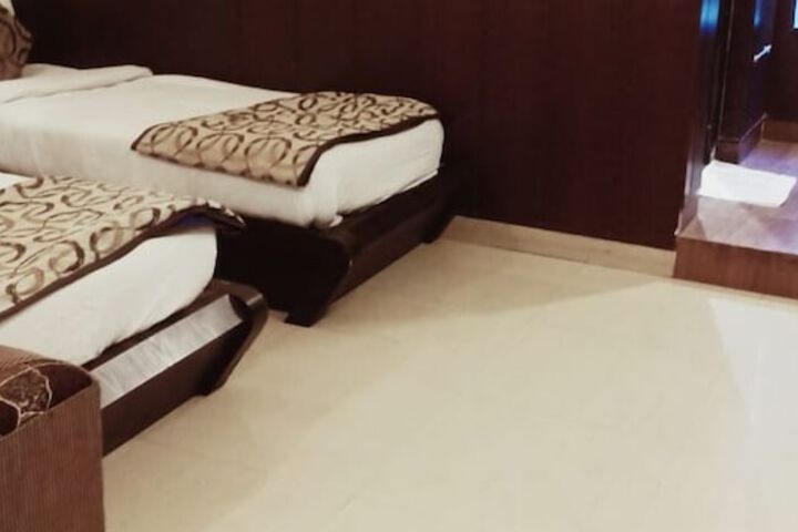 Room 12 of 47