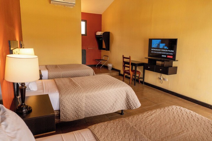 Room 4 of 43