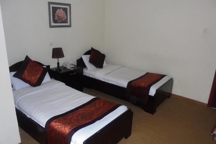 Room 8 of 24