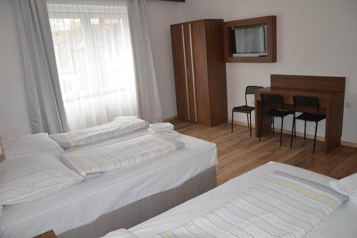 Room 8 of 29