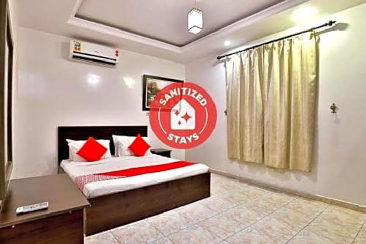 Photo of OYO 301 Asfrine Hotel Apartment