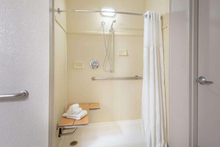 1 Double Bed (13 of 14)