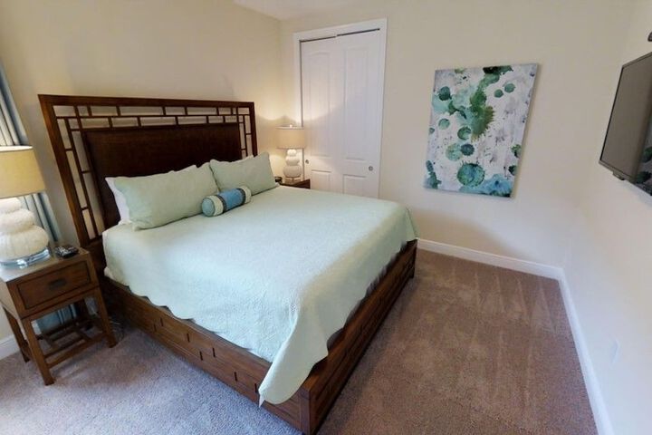 Room 17 of 46