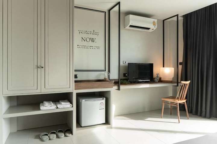 Room 12 of 61